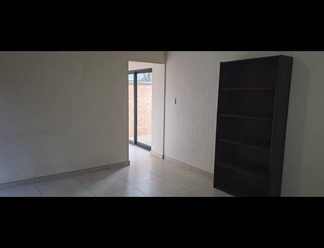 3 BEDROOM PROPERTY TO RENT IN BRACKENDOWNS